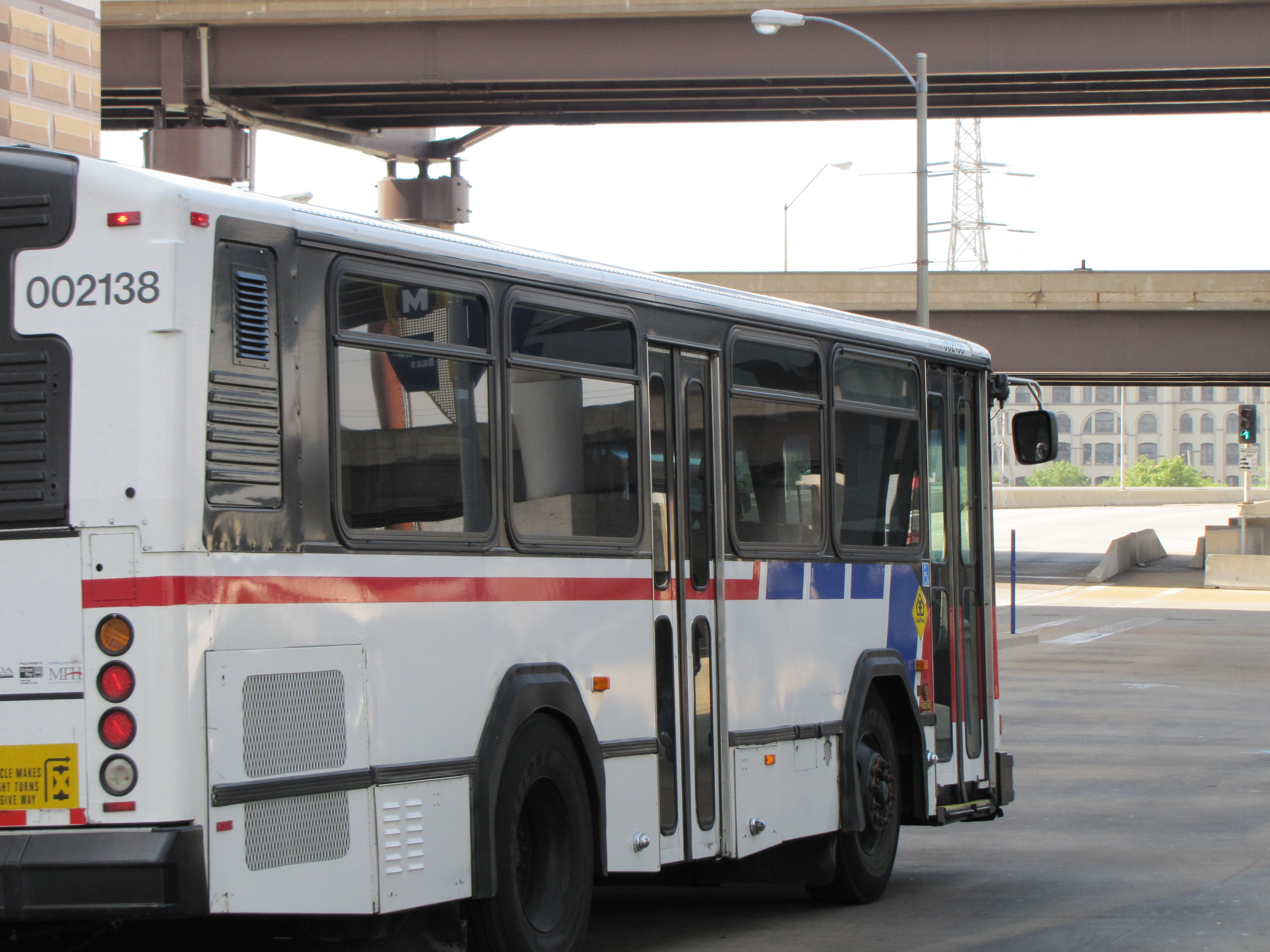 MetroBus Service, Park-Ride Lot Restored | Metro Transit – St. Louis