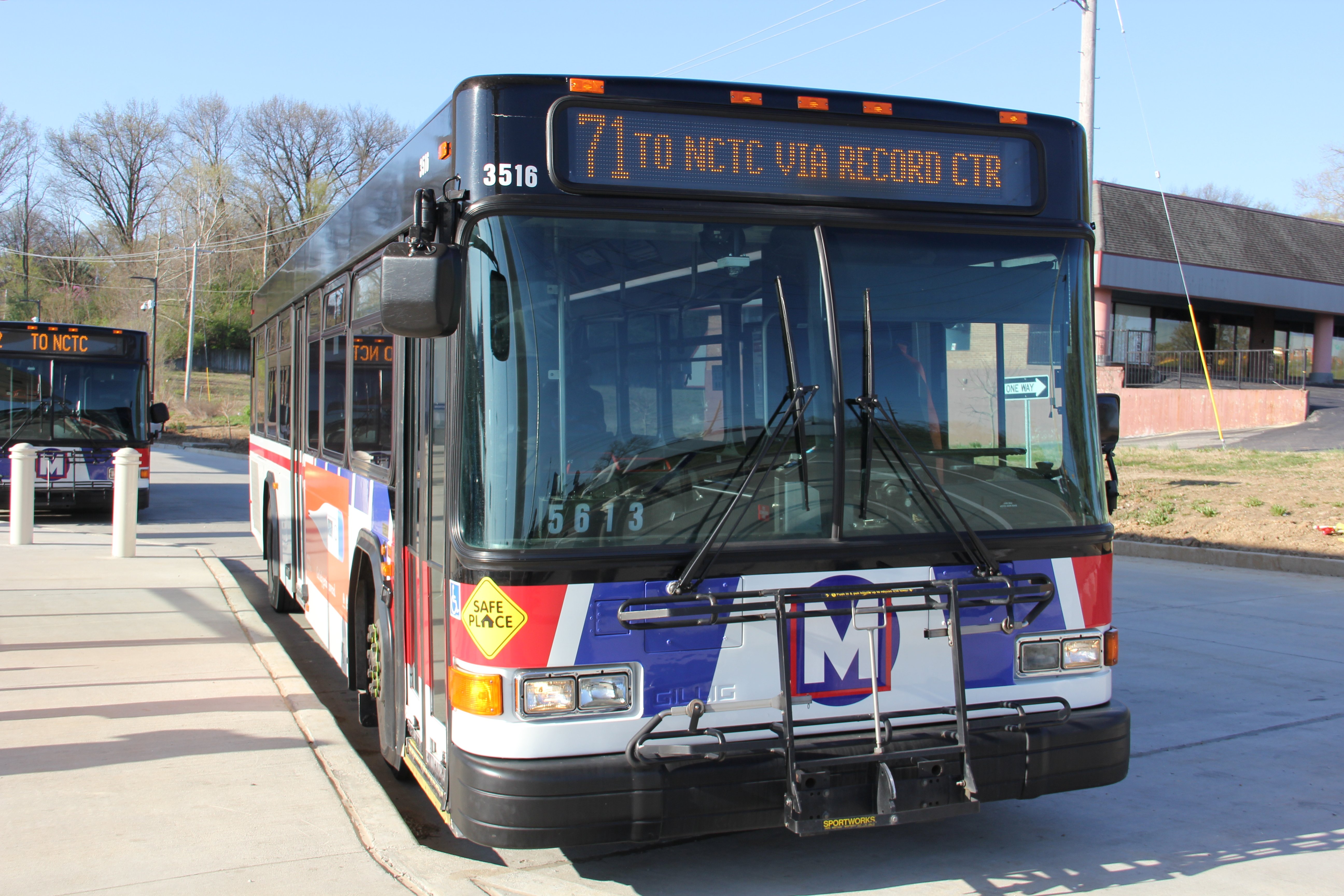 Take a Ride on the #71 Parker - 0 Site | Metro Transit – St. Louis