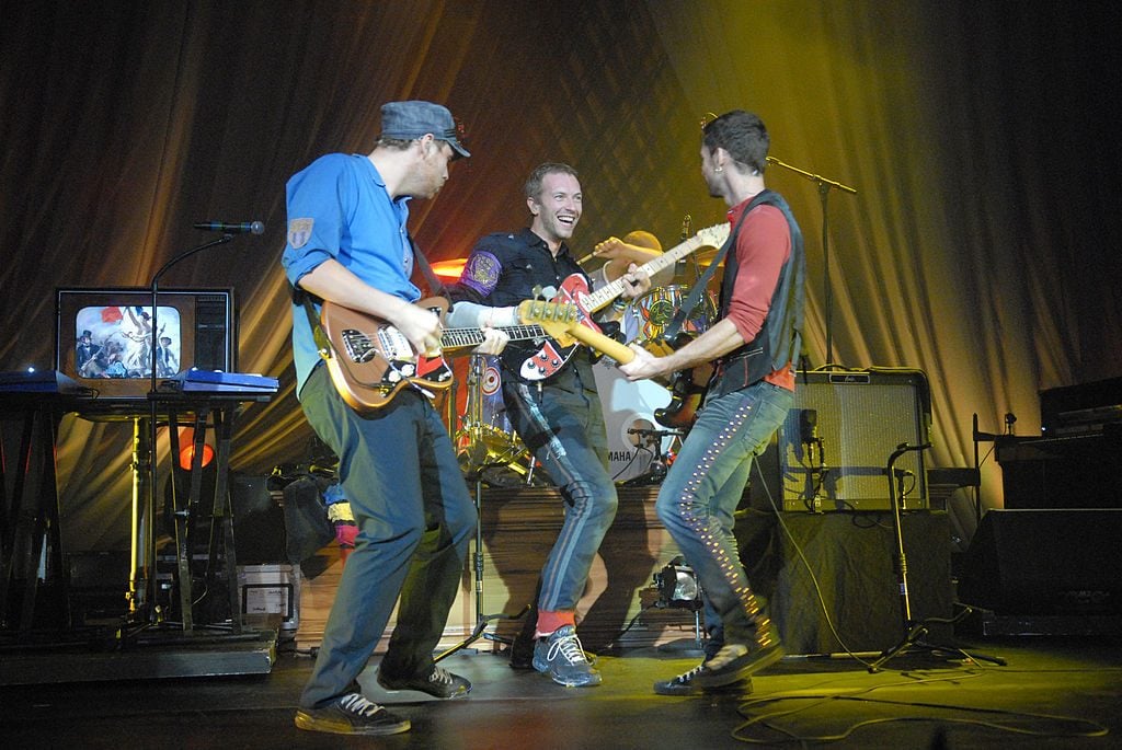 1024px-Coldplay_performs_for_Nissan_Live_Sets_2
