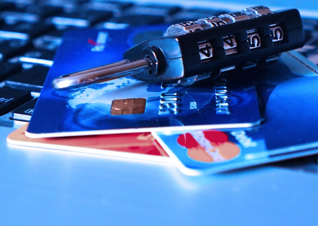 credit-card-1591492