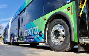 New 60-foot battery electric bus coming to Metro Transit