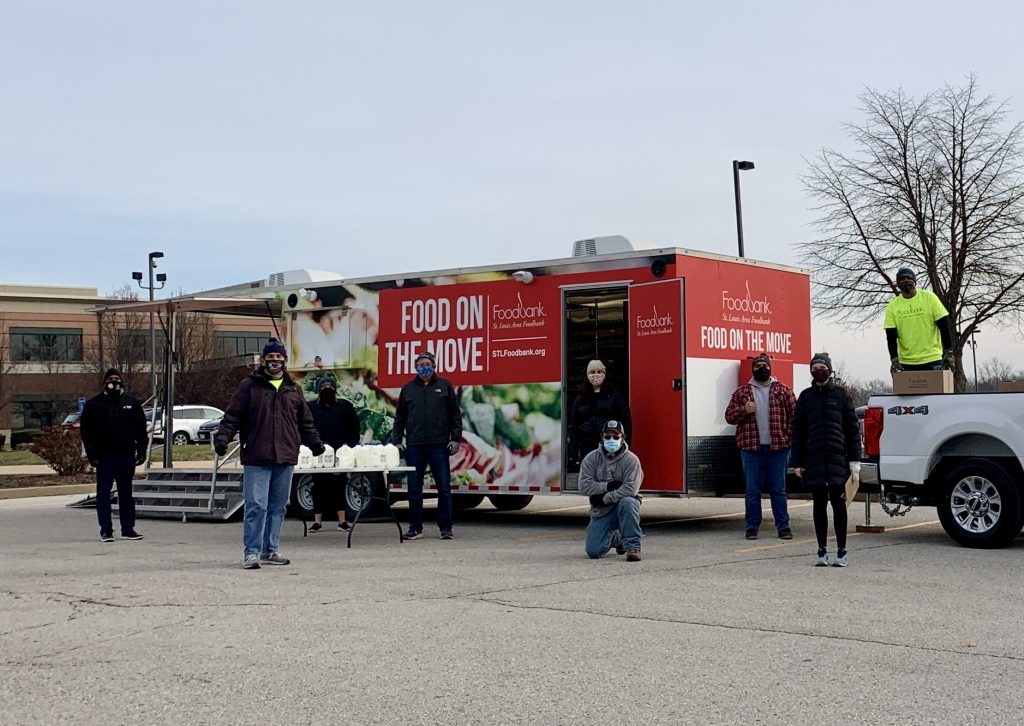 Image of the St. Louis Area Foodbank Food on the Move mobile pantry