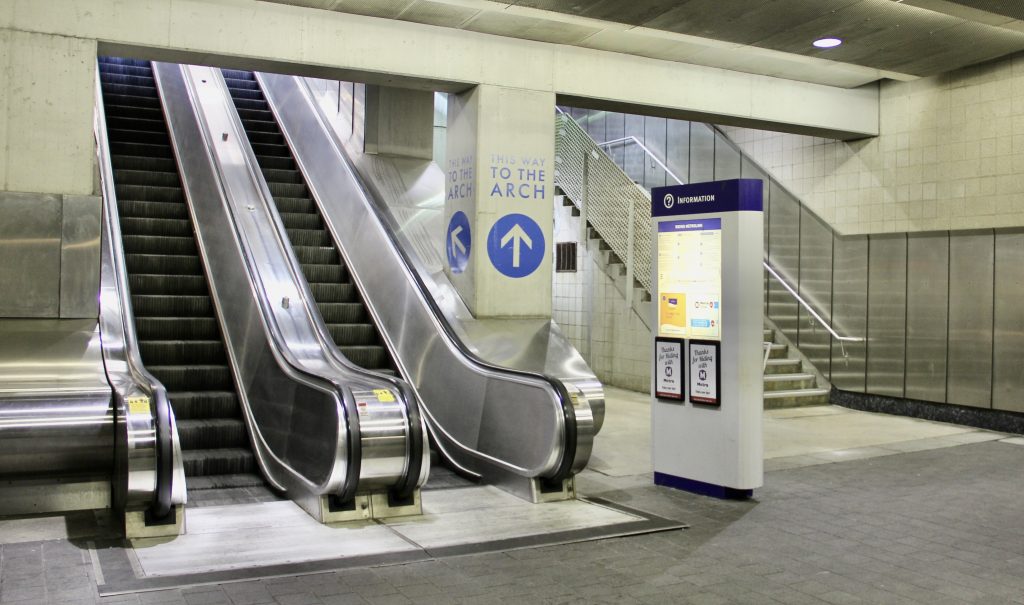 Photo of the 8th and Pine escalator