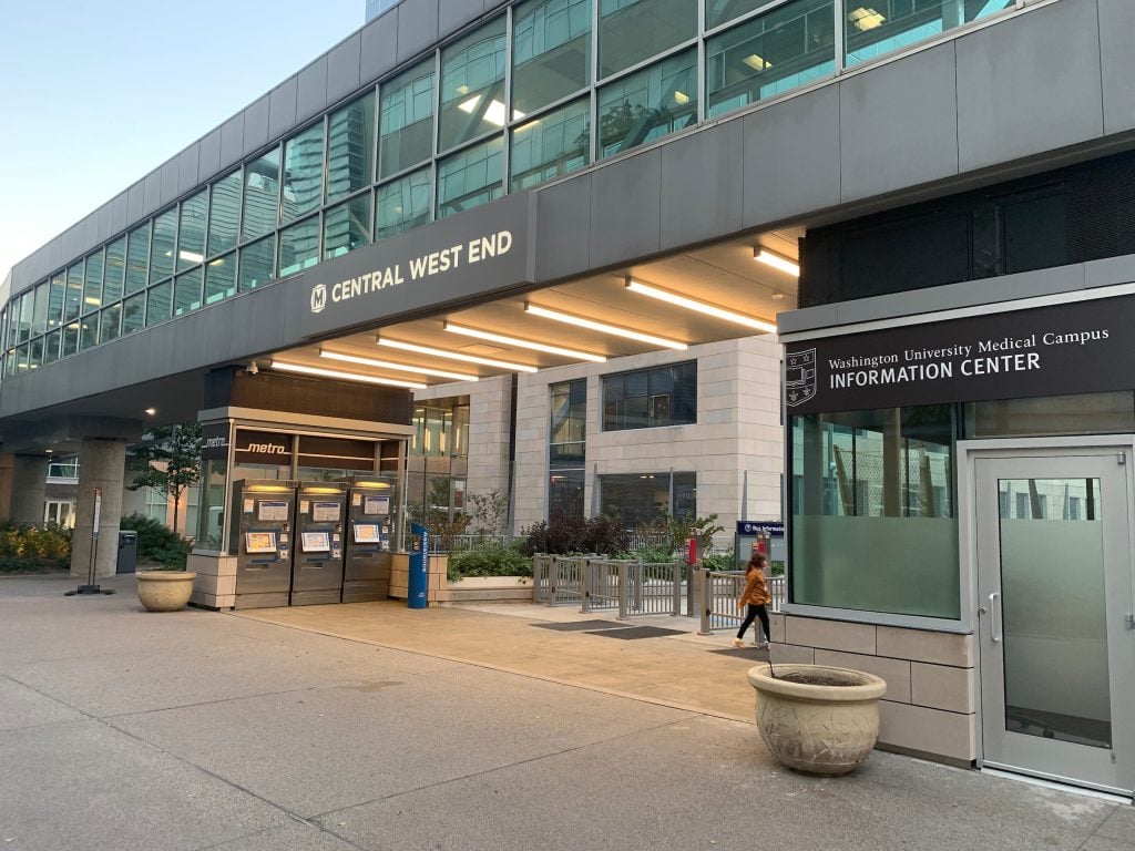 Photo of Euclid Avenue Plaza entrance to Central West End MetroLink Station